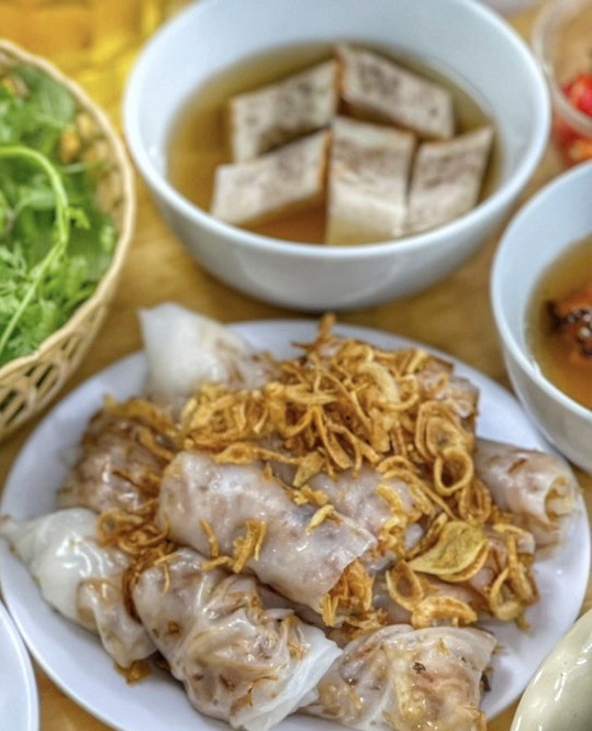 Bánh cuốn chả quế